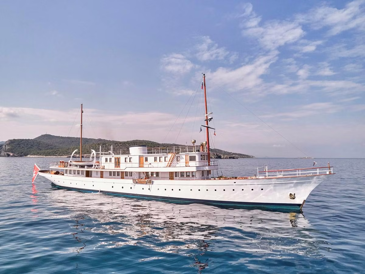 Yachts That Lasted and Those That Didn’t